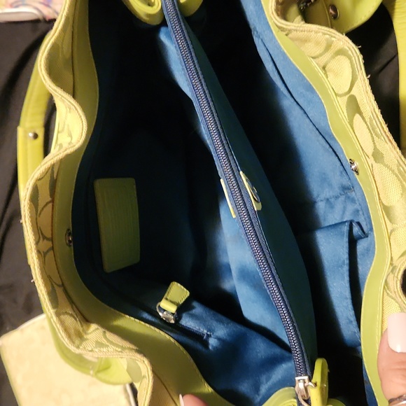 Lime Green Coach set - Picture 3 of 5